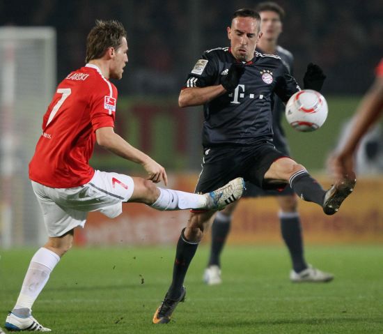 年中超首轮 年中超首轮